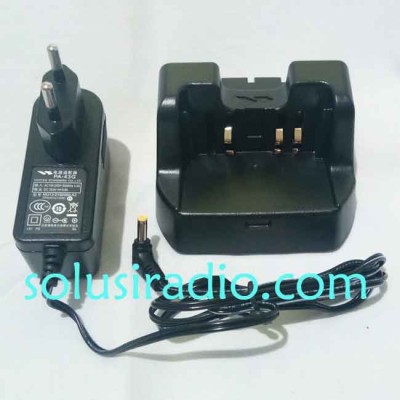CHARGER YAESU VX-8DR CD-41 CHARGER YAESU VX-8DR CD-41